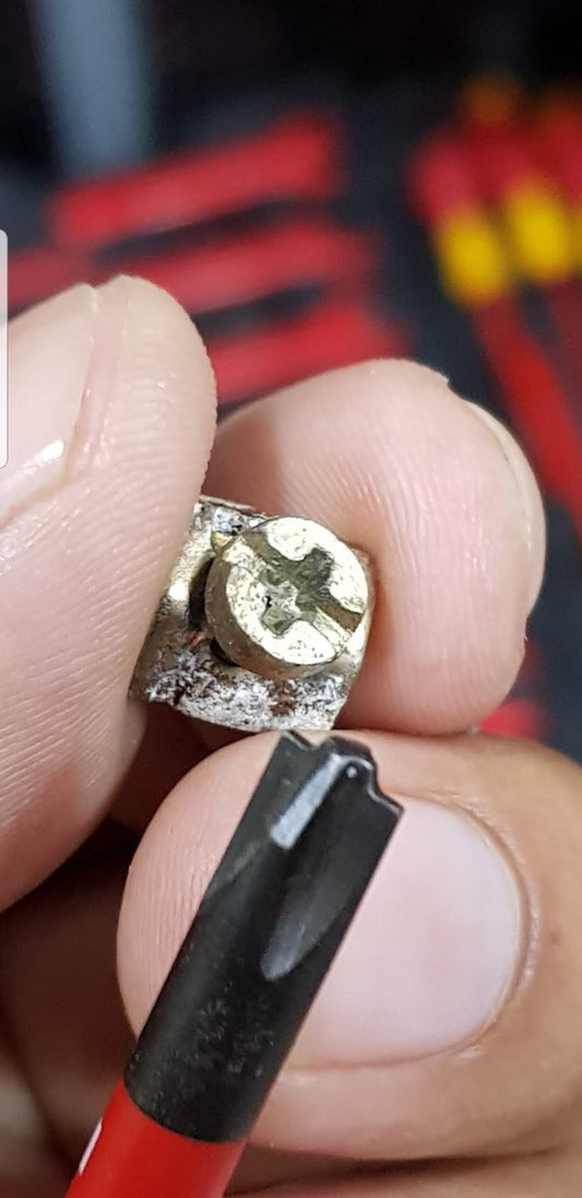 Destornillador Electricista Punta Xeno Aislado 1000V Wiha con Mango Ergonómico y Punta Xeno #2